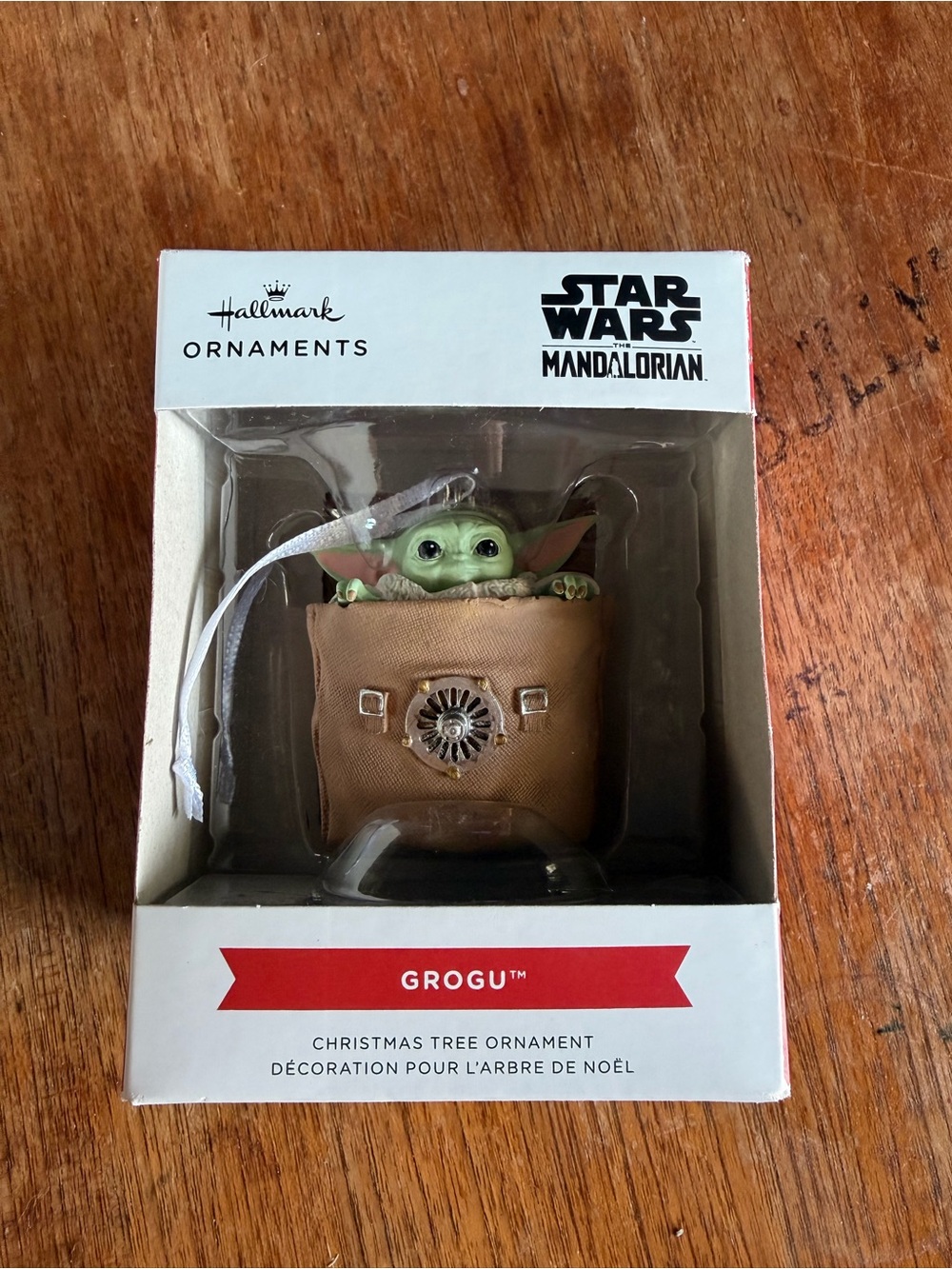 Hallmark Christmas Tree Ornament Star Wars GROGU The Mandalorian Resin Ornament